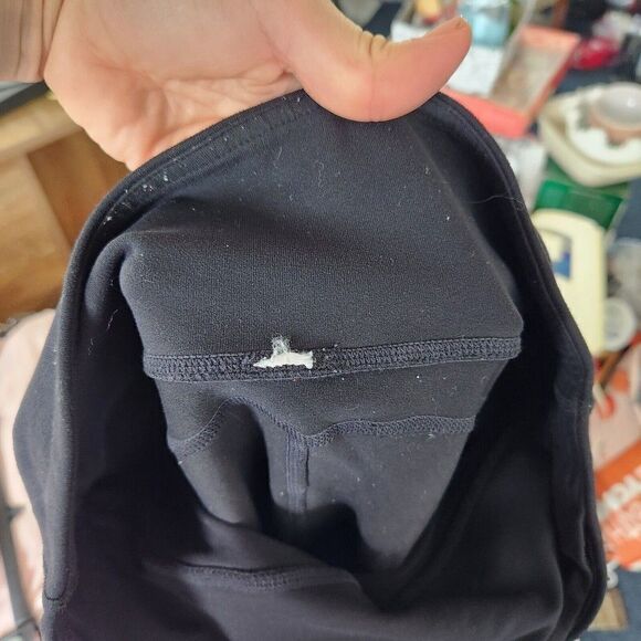 Alo Yoga Black Mid Rise Mesh Capri Leggings Size Small Casual Athleisure - Picture 6 of 11